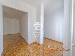 Prodaje se renoviran stan od 55m2 na Novom Beogradu, Bulevar Mihajla Pupina